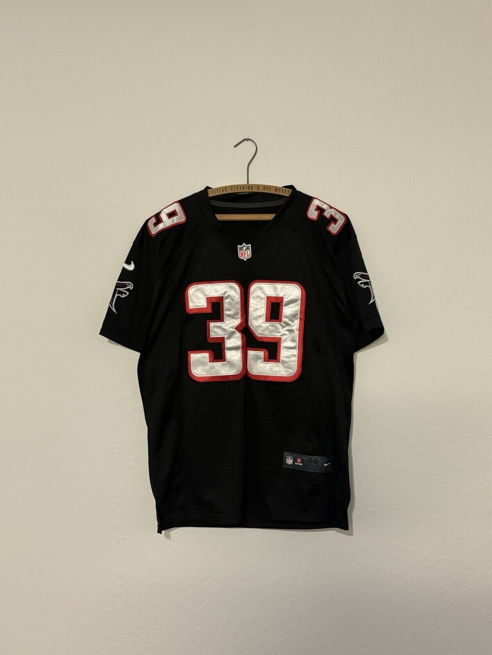Nike Atlanta Falcons NFL Football Jackson #39 On Field Fan Jersey Size 44 Medium